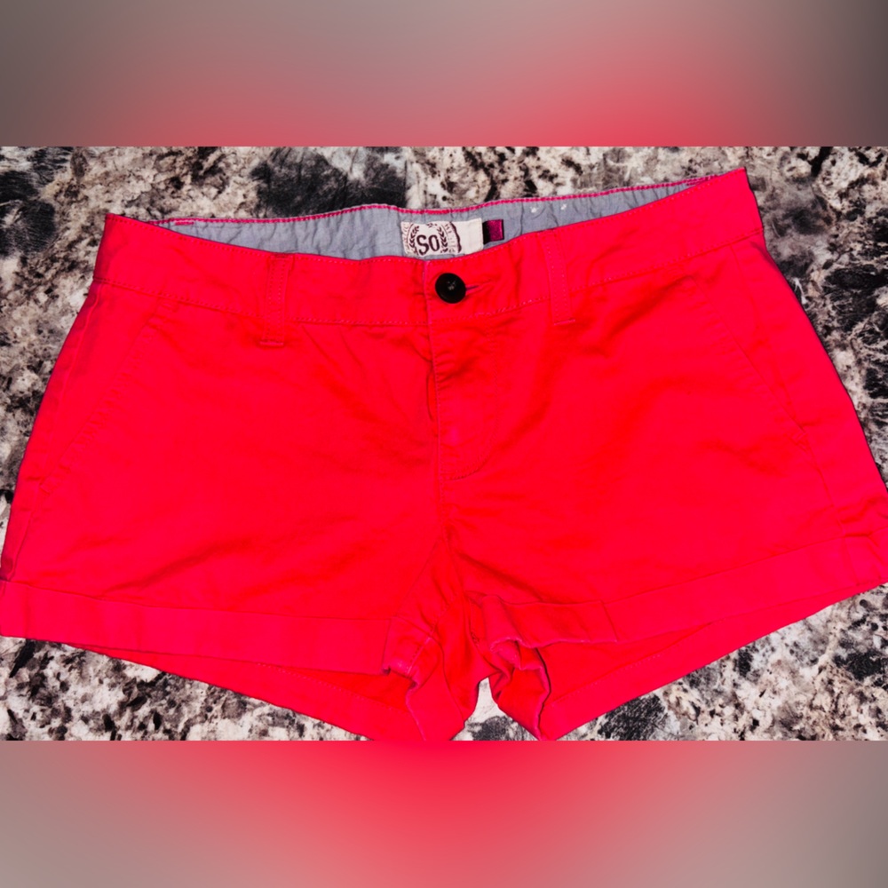 SO Women's Bright Pink Shorts